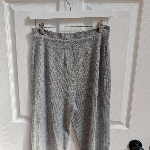 Uniqlo Gray Wide Leg Lounge Pants - Picture 5 of 6